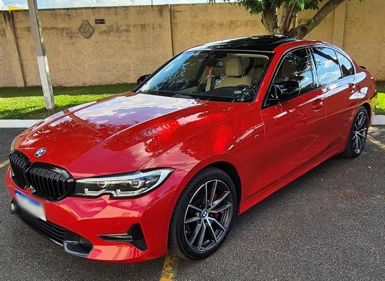 BMW 330i 2.0 16V TURBO GASOLINA SPORT AUTOMÁTICO BMW 330i 2.0 16V TURBO GASOLINA SPORT AUTOMÁTICO